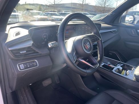 Used 2025 Buick Enclave Sport Touring image 10