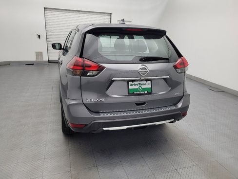 Used 2018 Nissan Rogue S AWD/4WD image 6