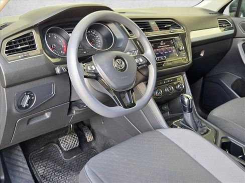 Used 2019 Volkswagen Tiguan S w/ Driver Assistance Package FWD image 9