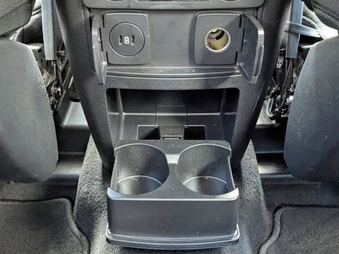 Used 2023 Ford Explorer XLT AWD/4WD image 19