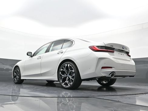 New 2026 BMW 330i xDrive Sedan w/ Premium Package AWD/4WD image 26