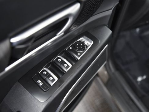 Used 2024 Kia Telluride EX image 12