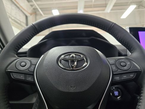 New 2025 Toyota RAV4 XLE image 27