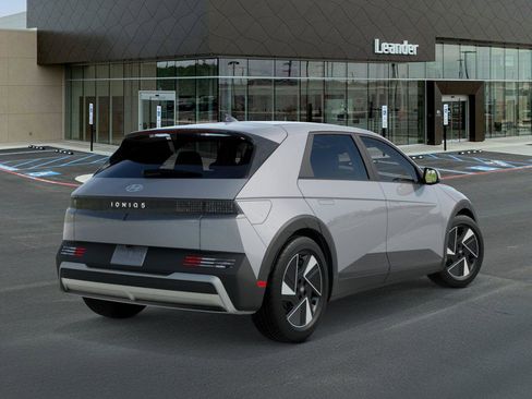 New 2026 Hyundai Ioniq 5 SE image 4