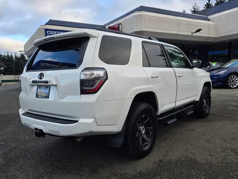 Used 2022 Toyota 4Runner Trail Special Edition AWD/4WD image 3