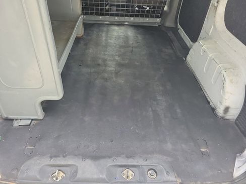 Certified 2018 Nissan NV200 S image 13