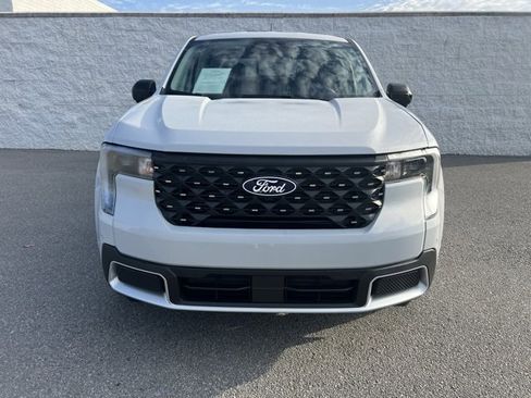 Certified 2025 Ford Maverick Lariat image 2