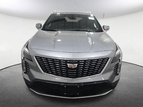 Used 2023 Cadillac XT4 Premium Luxury AWD/4WD image 2
