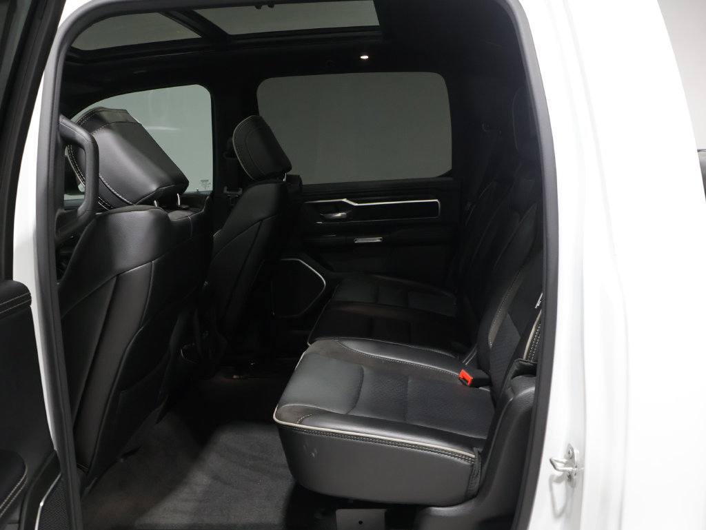 Used 2024 RAM 1500 Laramie AWD/4WD image 18