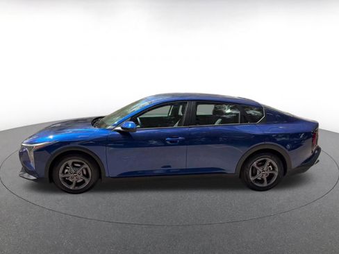 Used 2025 Kia K4 LXS image 9