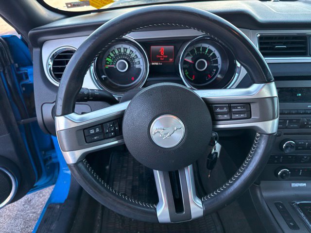 Used 2013 Ford Mustang Premium RWD image 14