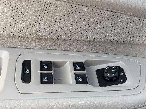 New 2026 Volkswagen Atlas SE image 13