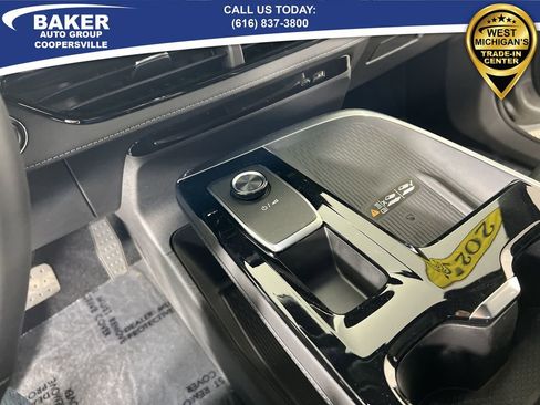 Certified 2025 Buick Enclave Sport Touring image 17