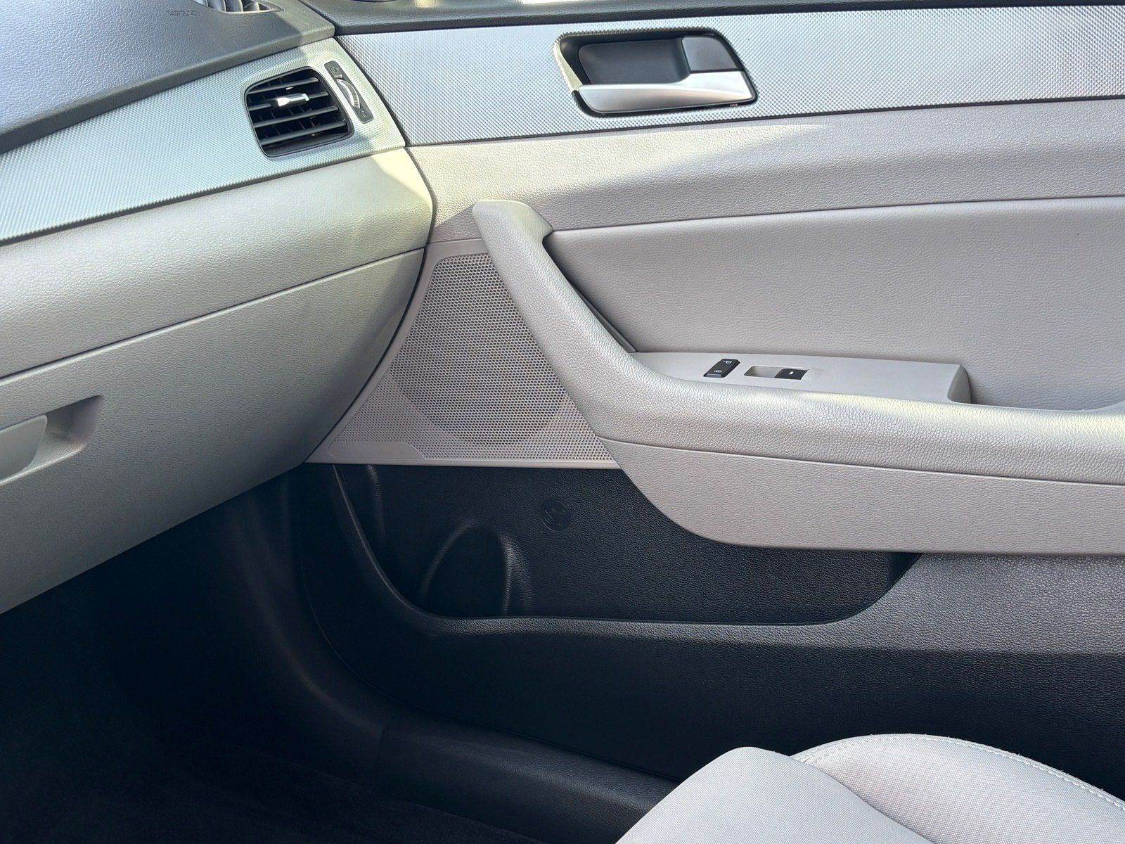 Used 2018 Hyundai Sonata SEL FWD image 19