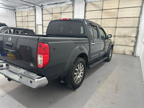 Used 2013 Nissan Frontier SL image 16