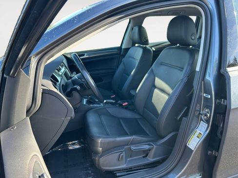 Used 2017 Volkswagen Golf Alltrack SE AWD/4WD image 7