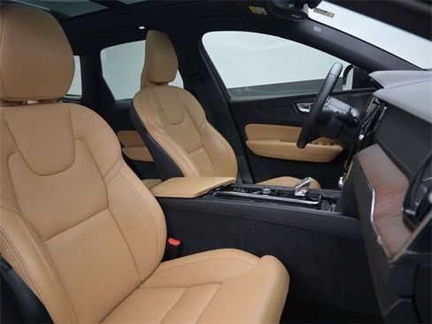 Used 2023 Volvo XC60 B5 Ultimate w/ Protection Package Premier image 35