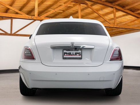 Used 2024 Rolls-Royce Ghost image 4