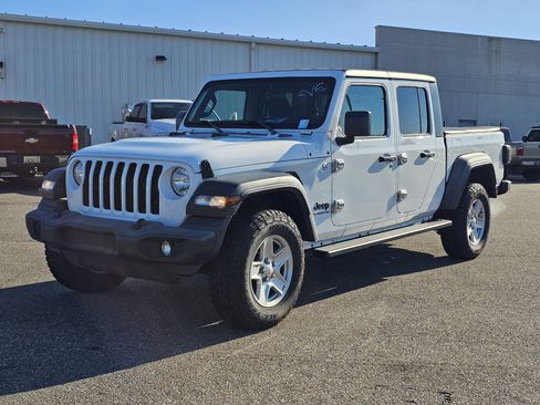 Used 2020 Jeep Gladiator Sport w/ Quick Order Package 24S image 1