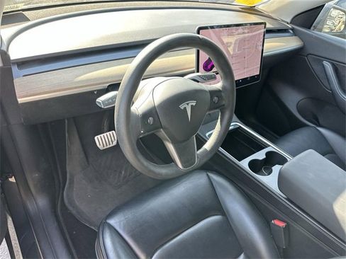 Used 2022 Tesla Model Y Performance image 6