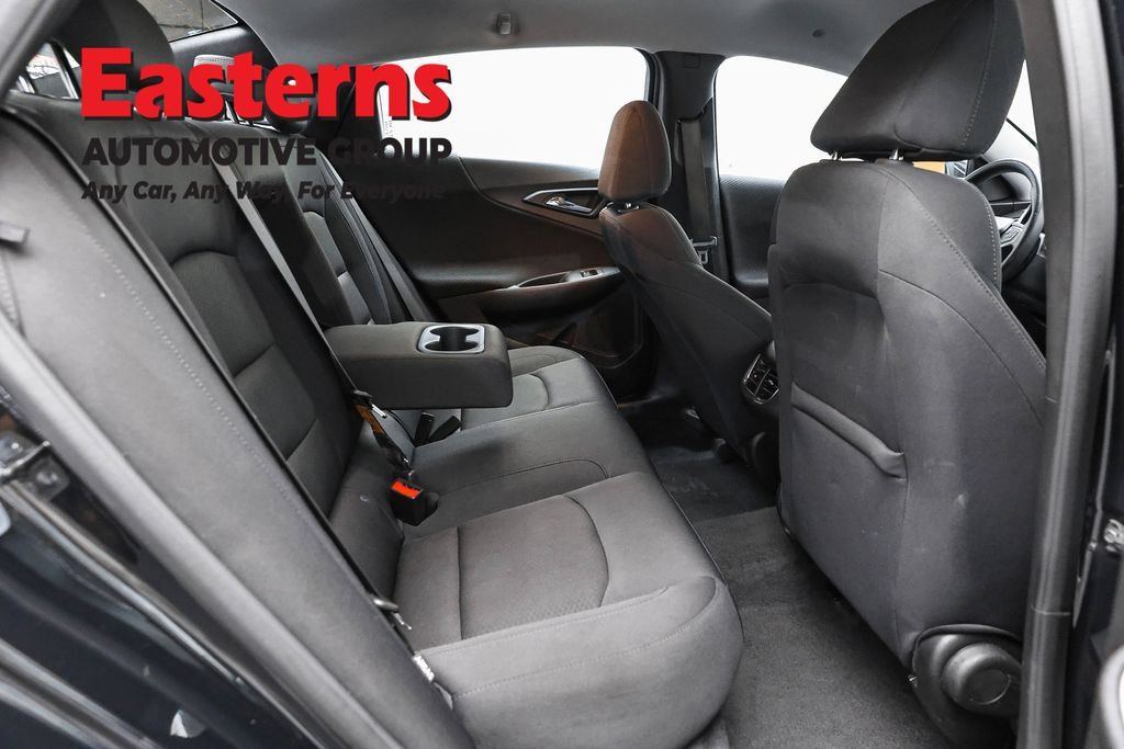 Used 2025 Chevrolet Malibu LT FWD image 25