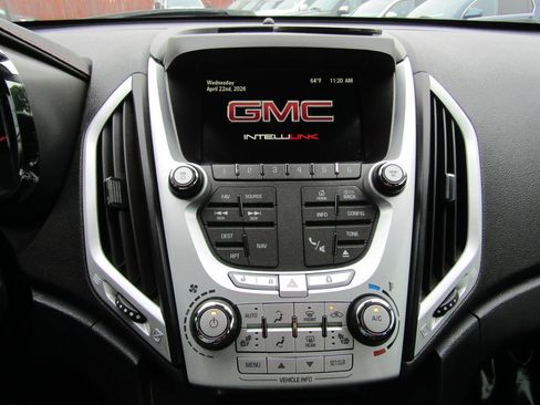 Used 2015 GMC Terrain SLT w/ Chrome Appearance Package FWD image 16