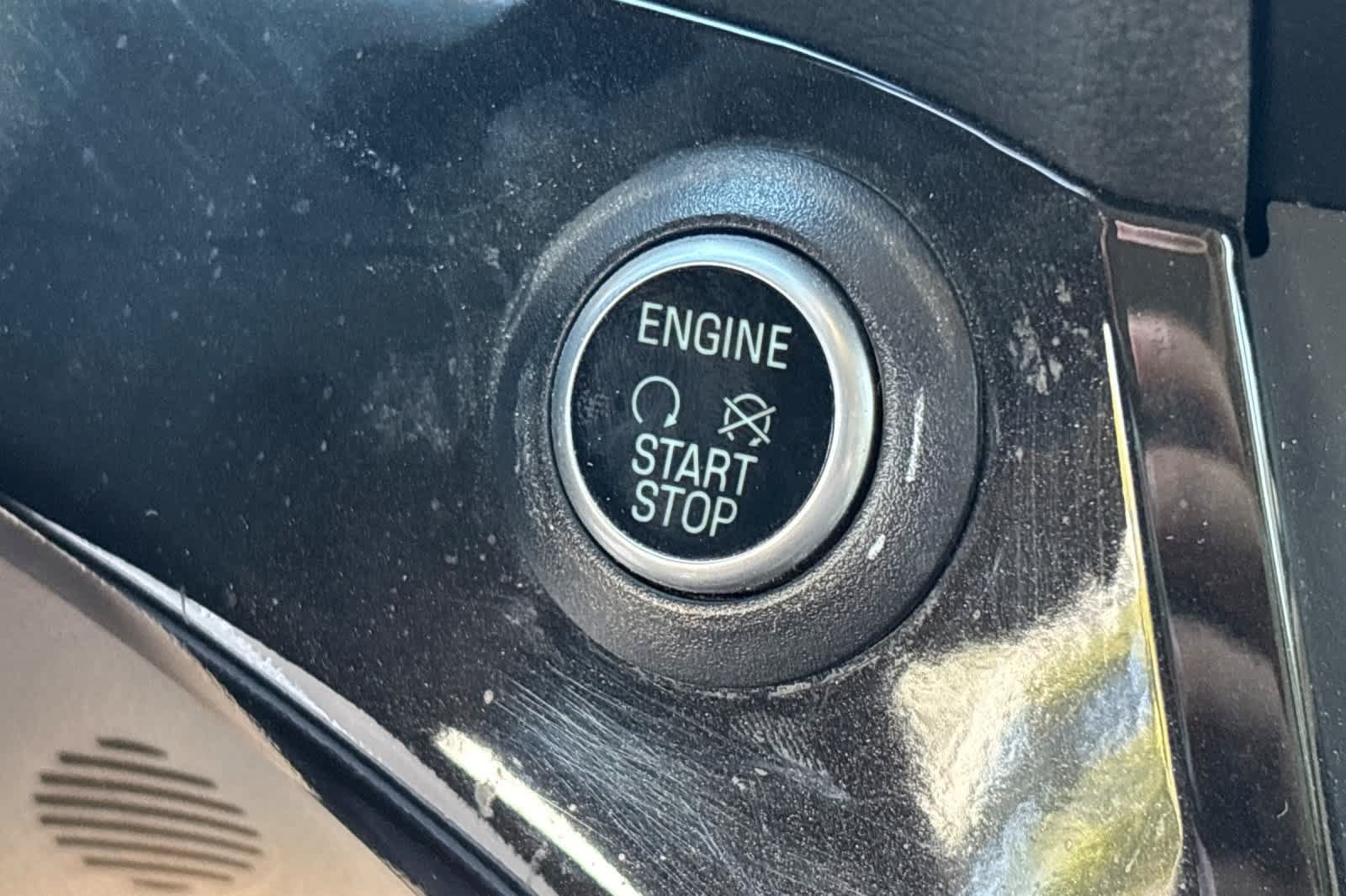 Used 2019 Ford Escape Titanium FWD image 25