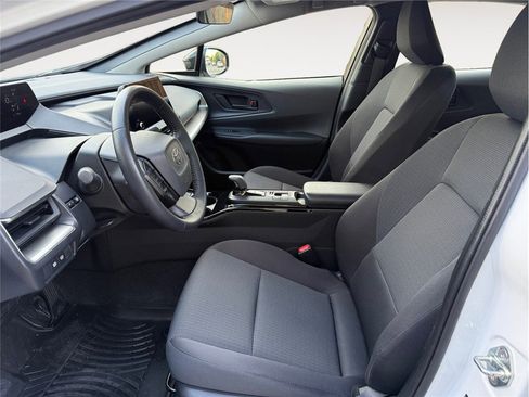 Used 2023 Toyota Prius LE image 9