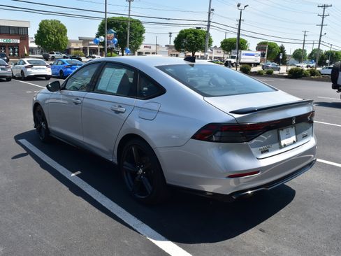 Used 2025 Honda Accord Sport image 4