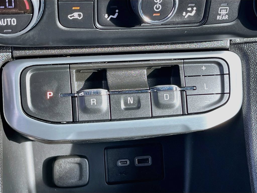 Used 2022 GMC Acadia SLE w/ Driver Convenience Package AWD/4WD image 17