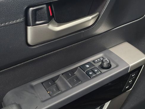 Used 2022 Toyota Tundra Limited image 32