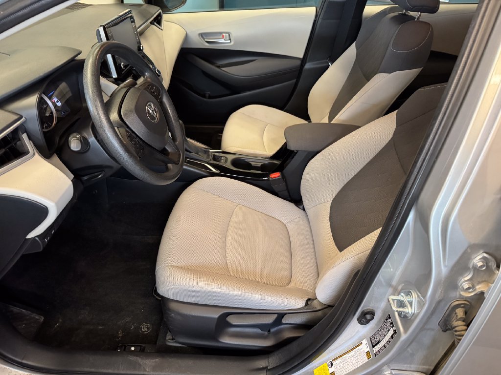 Used 2020 Toyota Corolla LE FWD image 20