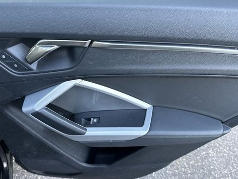 Used 2023 Audi Q3 2.0T Premium w/ Convenience Package image 31