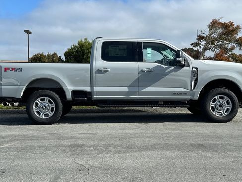 New 2026 Ford F250 XLT w/ XLT Premium Package AWD/4WD image 6