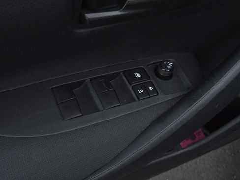 Certified 2023 Toyota Corolla LE image 10