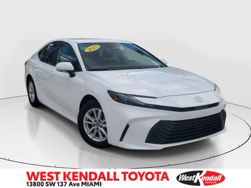 Used 2025 Toyota Camry LE FWD image 1