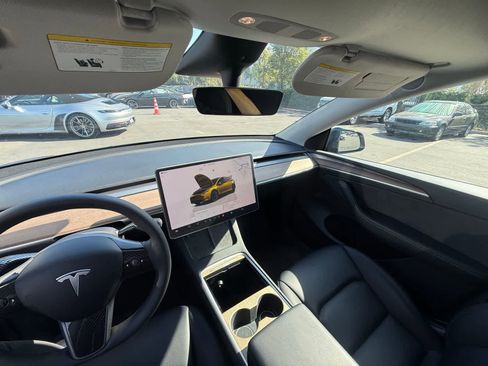 Used 2023 Tesla Model Y Long Range image 7