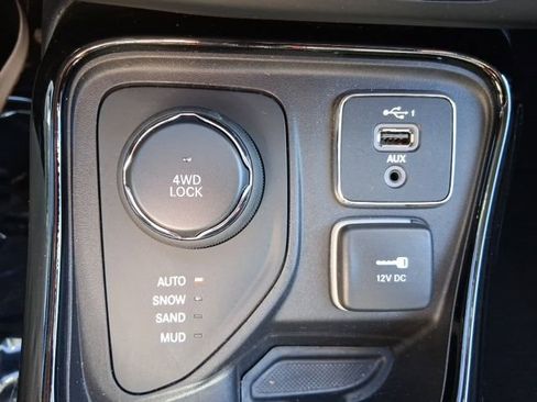 Used 2020 Jeep Compass Limited image 26