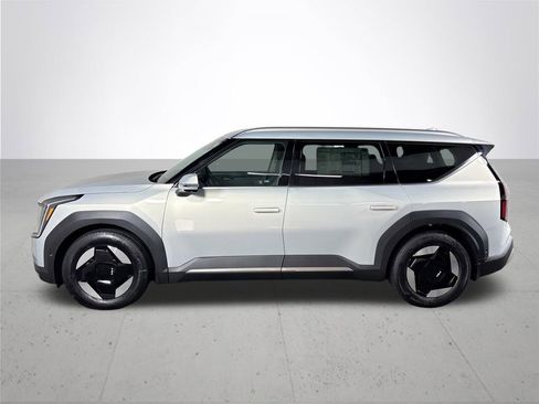 New 2026 Kia EV9 Wind image 9