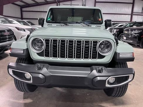 Used 2024 Jeep Wrangler Unlimited Sahara w/ Dual Top Group AWD/4WD image 9