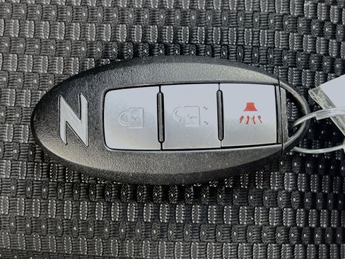 Used 2017 Nissan 370Z Coupe RWD image 34