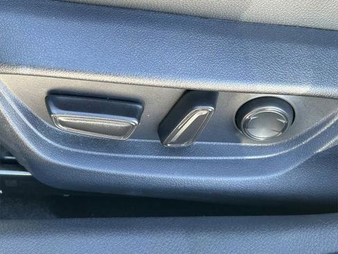 Certified 2025 Toyota Camry SE image 23