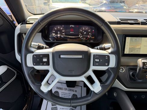 Used 2020 Land Rover Defender 110 SE image 14
