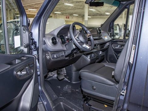New 2025 Mercedes-Benz Sprinter 2500 image 5