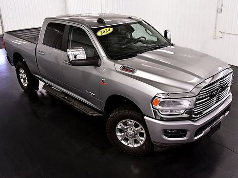 Used 2024 RAM 2500 Laramie AWD/4WD image 14