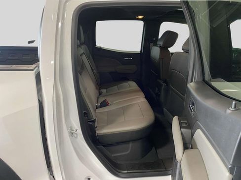 New 2025 Chevrolet Colorado ZR2 w/ Technology Package image 11