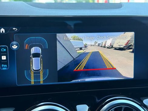 Certified 2025 Mercedes-Benz GLA 250 4MATIC image 23