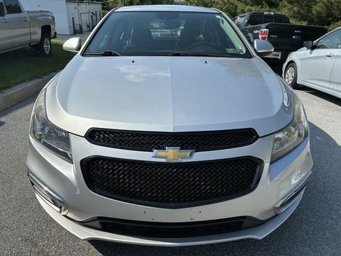 Used 2015 Chevrolet Cruze LT FWD image 2