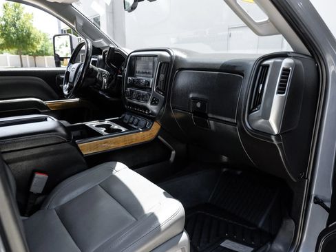 Used 2015 Chevrolet Silverado 2500 LTZ w/ Duramax Plus Package AWD/4WD image 20