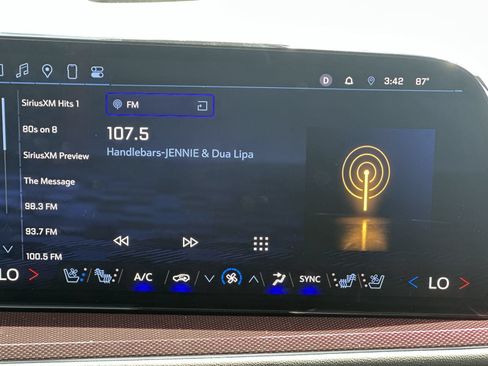 Used 2024 Chevrolet Traverse RS w/ LPO, Floor Liner Package AWD/4WD image 26